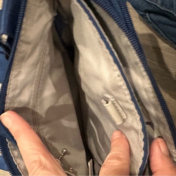 Baggallini Everything Cross Body Travel Bag - Picture 10 of 11